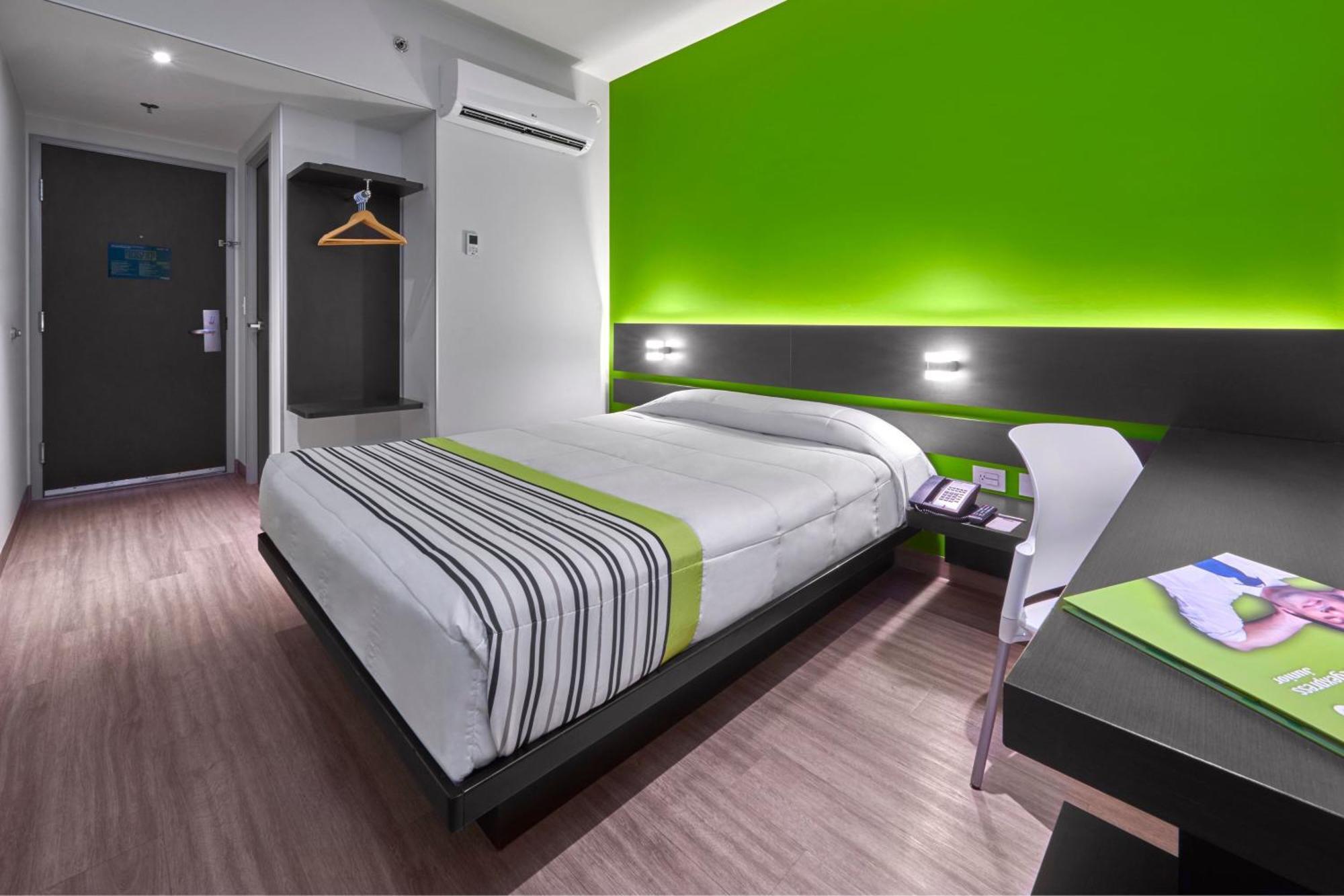 City Express Junior By Marriott Toluca Zona Industrial Eksteriør billede